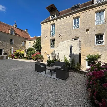 D'hotes De L'ancienne Frühstückspension Thaon