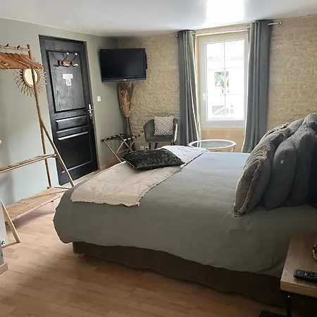 Alojamento de Acomodação e Pequeno-almoço D’hôtes De L’ancienne 3*