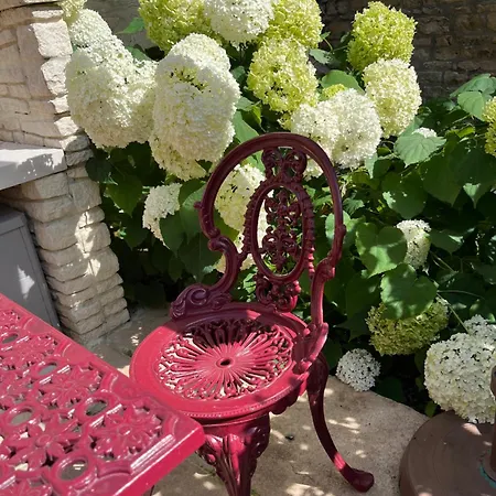 D'hotes De L'ancienne Bed and Breakfast 3*