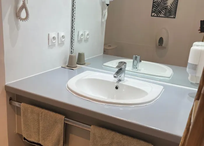 Couette-café D’hôtes De L’ancienne 3*