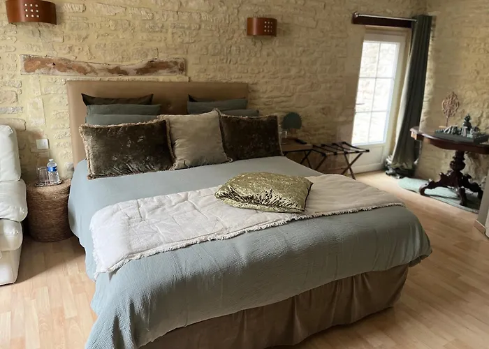 Alojamento de Acomodação e Pequeno-almoço D’hôtes De L’ancienne 3*