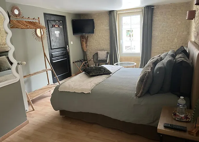 Alojamento de Acomodação e Pequeno-almoço D’hôtes De L’ancienne 3*